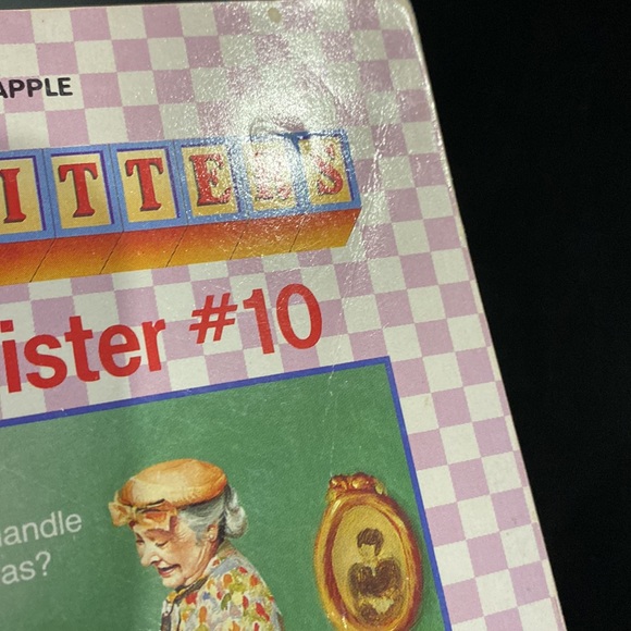 Baby-Sitters Little Sister #10: Karen’s Grandmothers by Ann M. Martin - Novel - Picture 8 of 9